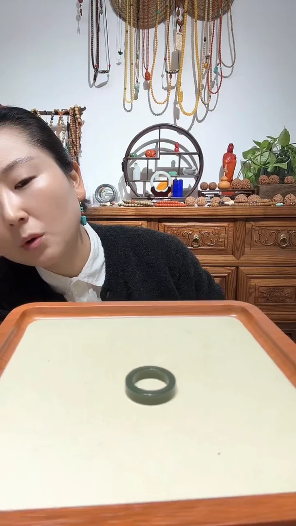 未镶嵌戒指和田玉天然青白玉