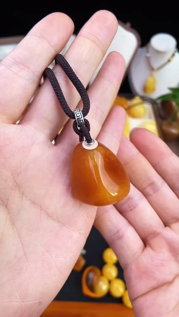 琥珀未镶嵌珠宝奇石柒月