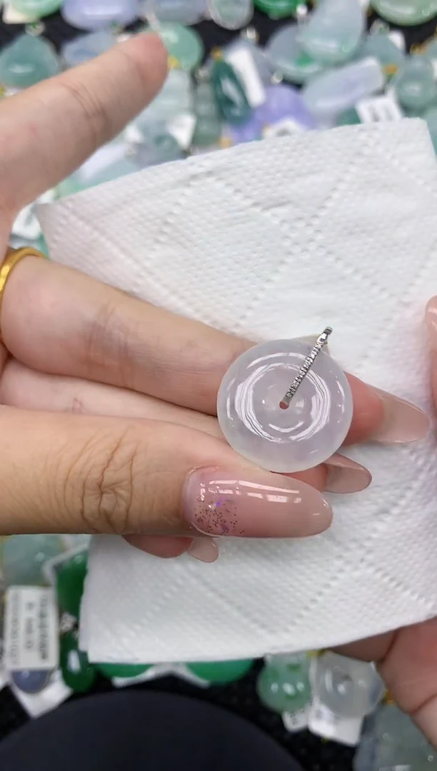 颈饰18K金镶嵌翡翠1111111111