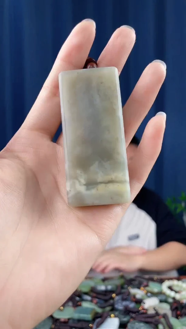 未镶嵌和田玉挂件拍一发一，多样性发货