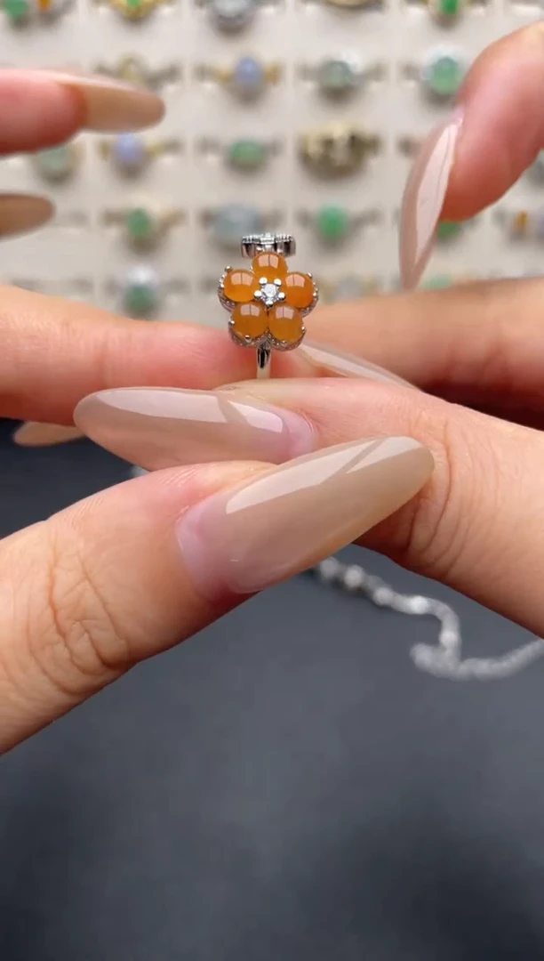 银S925镶嵌戒指翡翠一物一证一礼盒