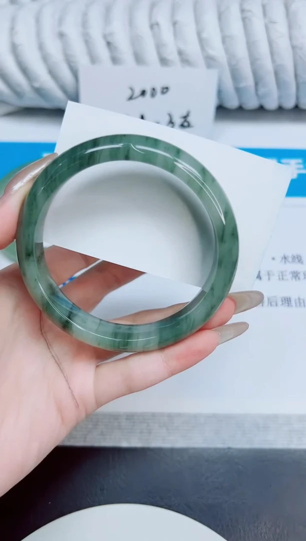 未镶嵌手镯石英质玉28/64.3