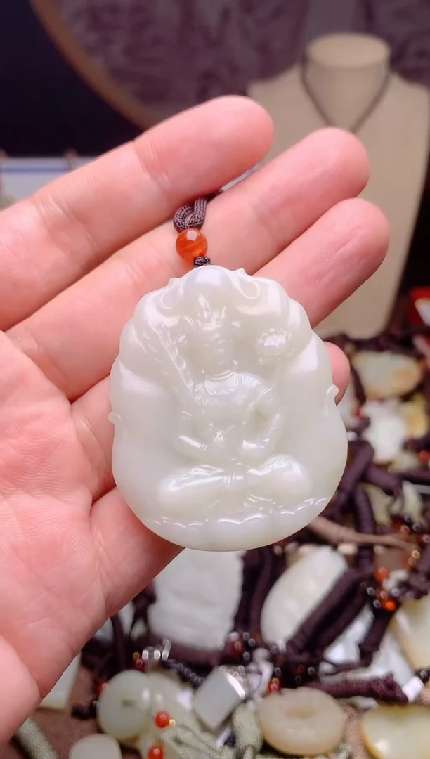 和田玉未镶嵌颈饰1