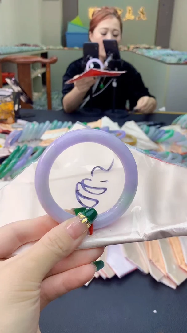 翡翠手镯未镶嵌0784825389