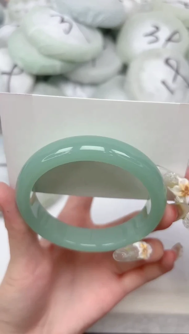 未镶嵌手镯石英质玉180-58.2