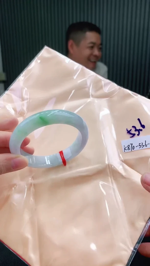 未镶嵌手镯翡翠53圈口