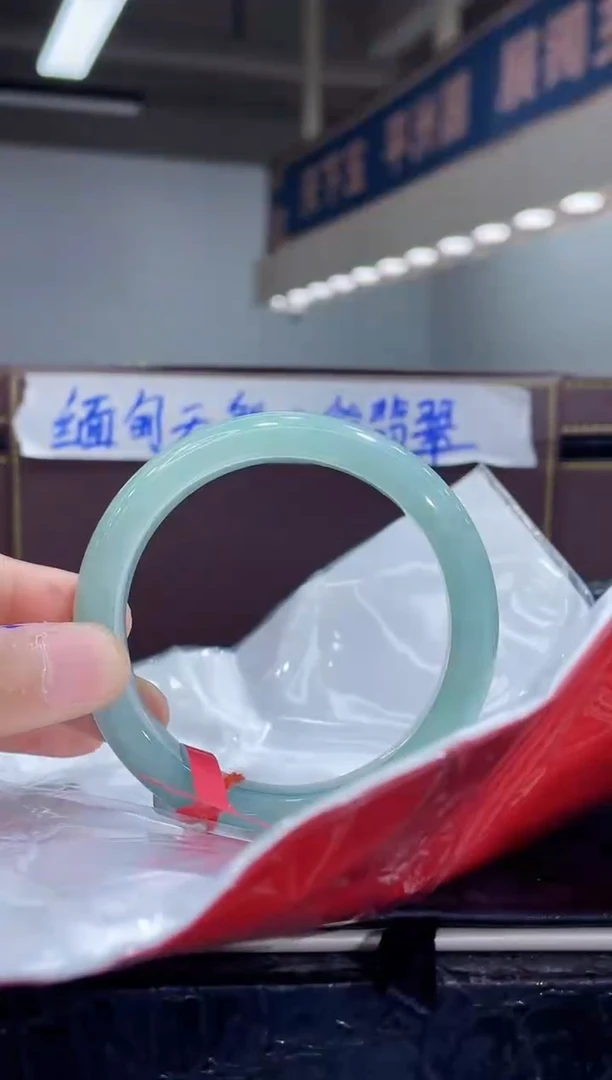 未镶嵌手镯翡翠2