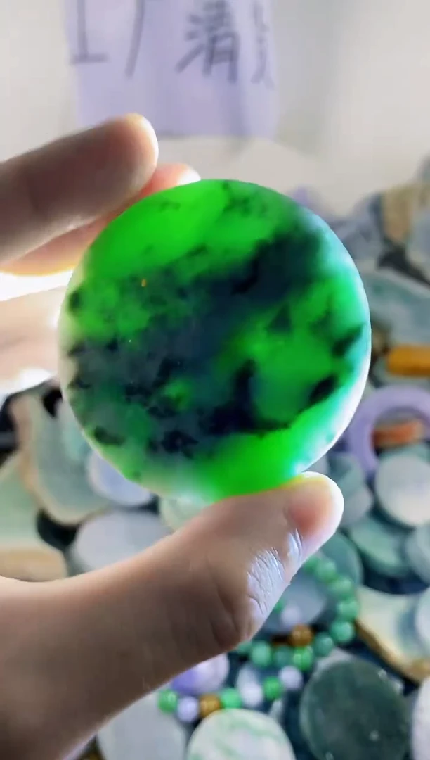 翡翠裸石纯天然A货翡翠85