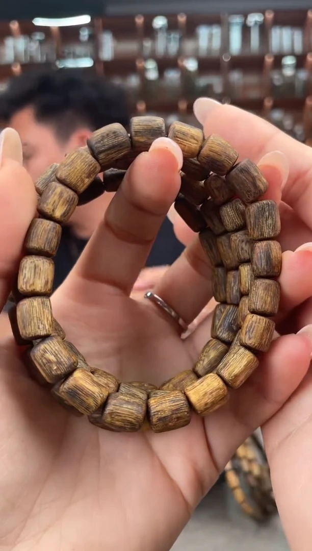 【闪购商品】沉香手串12号老料国香奇楠多样性发一条