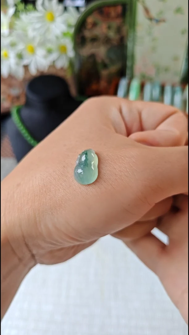 翡翠未镶嵌颈饰翡翠颈饰未镶嵌