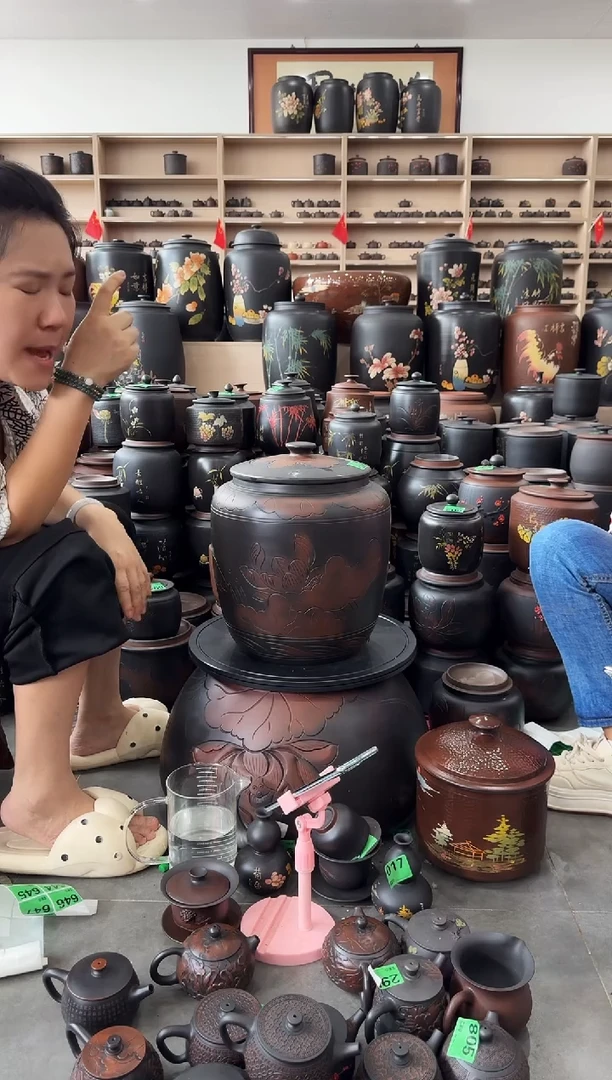 罐完品小茶缸高33cm 荷花  677