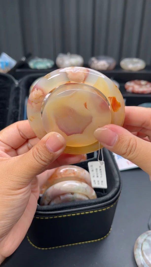 石英质玉手镯未镶嵌赠送镯心（圈口55