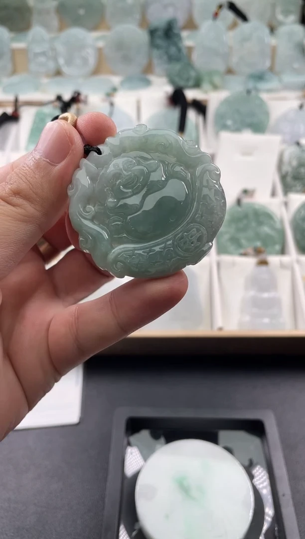 颈饰未镶嵌翡翠....9/18/.300