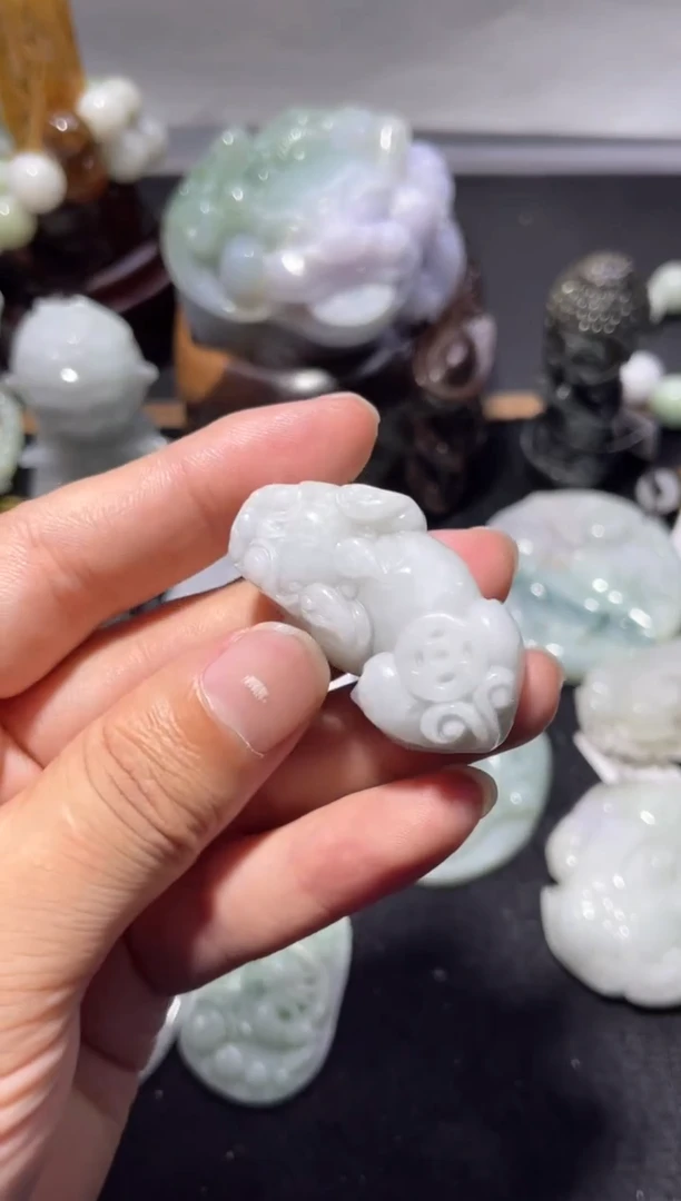 【闪购商品】翡翠颈饰未镶嵌00000128