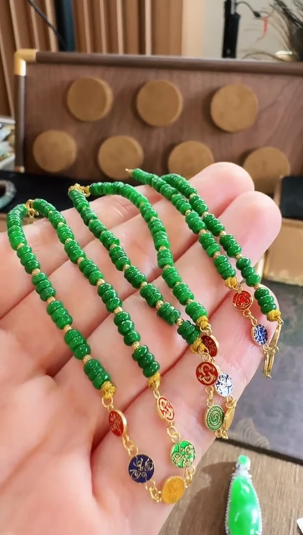 18K金镶嵌手链翡翠手链（多样性发货发一条）