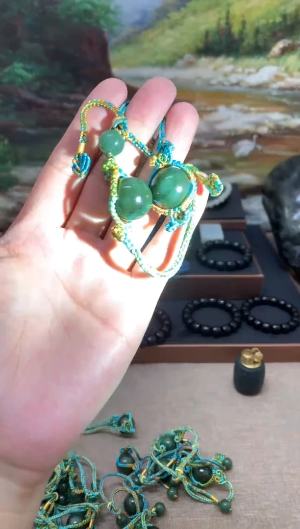 和田玉未镶嵌颈饰多样性发货拍一发一碧玉