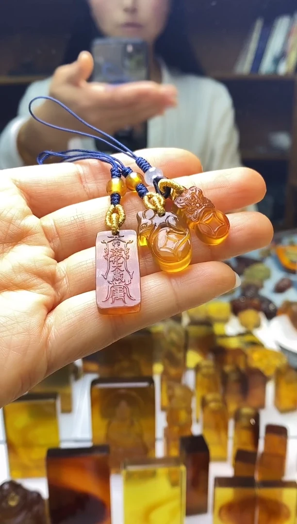 琥珀颈饰未镶嵌SN91-17（三个）手机挂