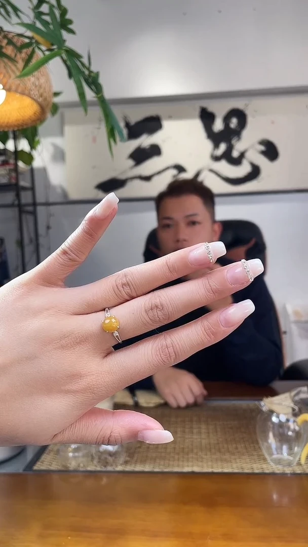 未镶嵌戒指翡翠珠串