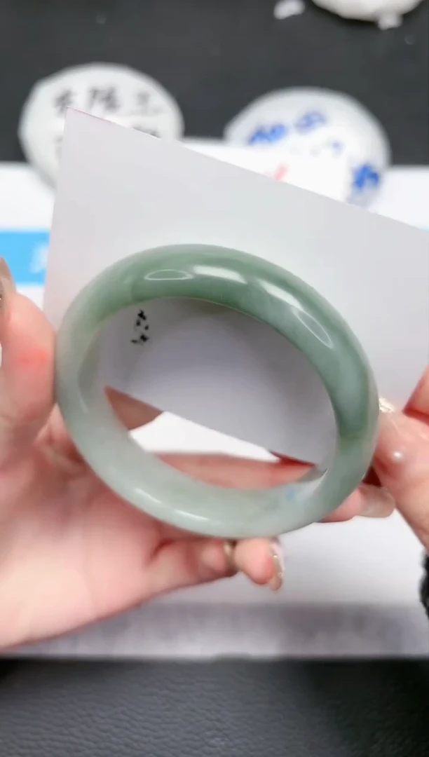 【闪购商品】石英质玉手镯未镶嵌153-60