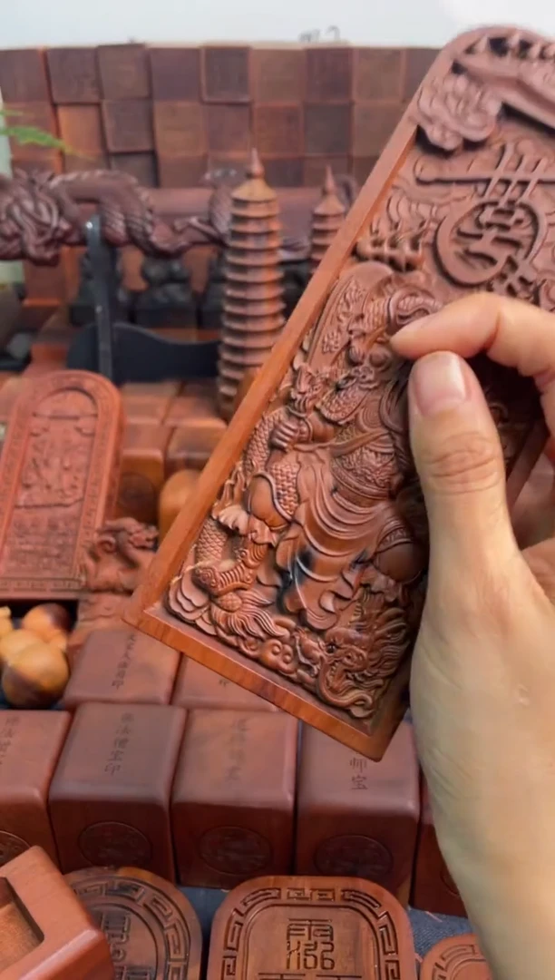 枣木17公分关二爷人物像大令牌+底座