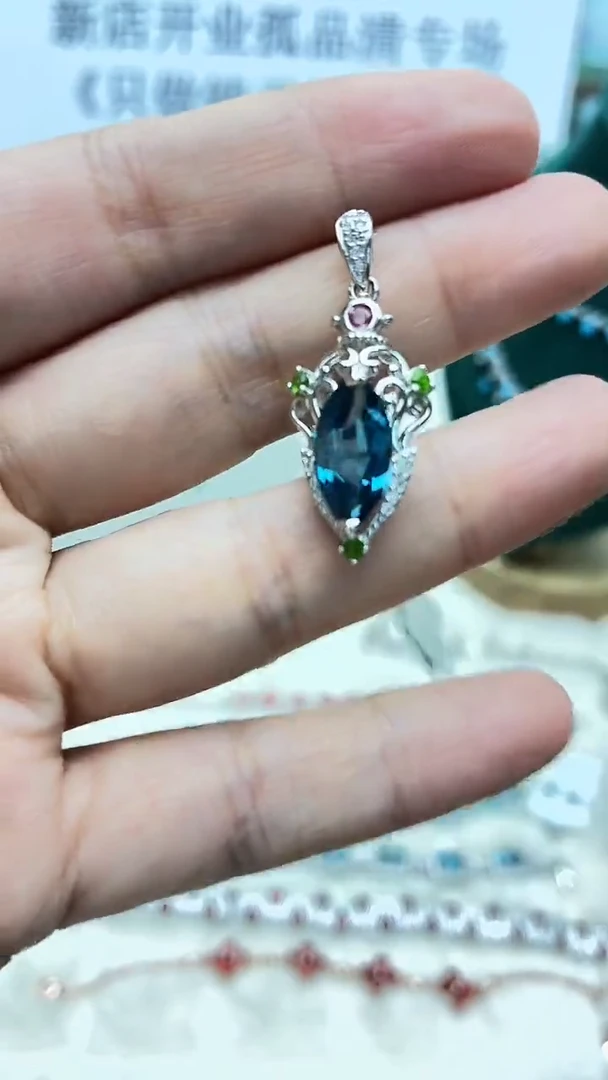 银S925镶嵌托帕石吊坠361ZB1120产品一个（多样性）