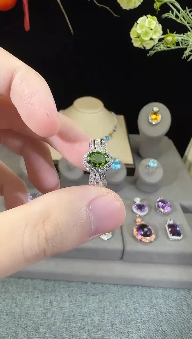 戒指透辉石银S925镶嵌4*6mm戒指