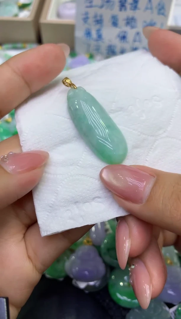 颈饰未镶嵌翡翠天然缅甸A货翡翠