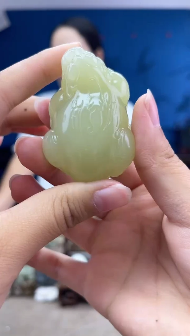 和田玉未镶嵌颈饰1