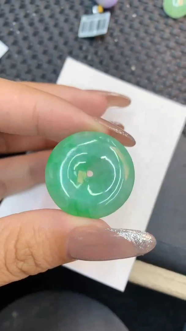 颈饰未镶嵌翡翠1