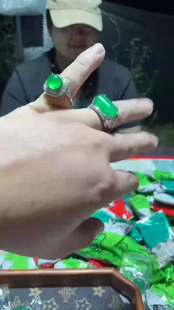未镶嵌手链翡翠079