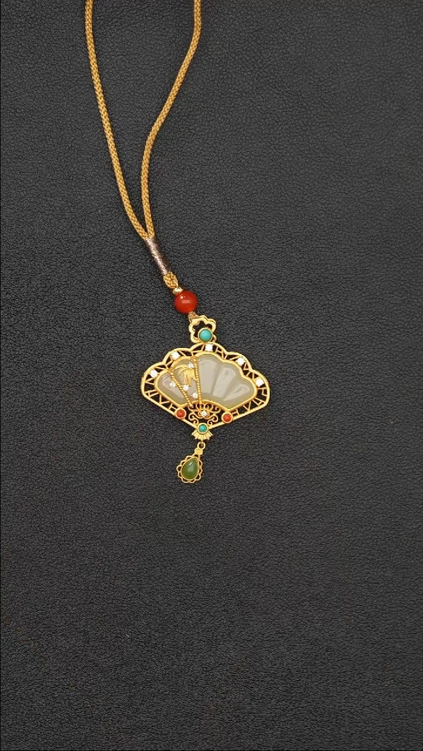 颈饰银S925镀金镶嵌和田玉DS590和田玉扇形白加绿吊坠吊坠