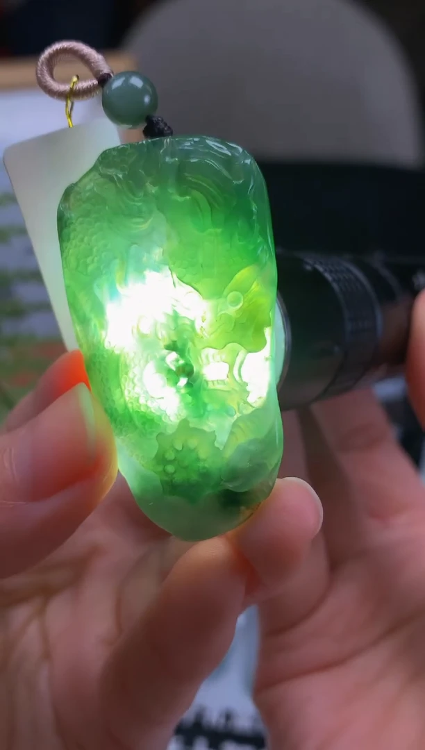 【闪购商品】定制翡翠未镶嵌吊坠-86038