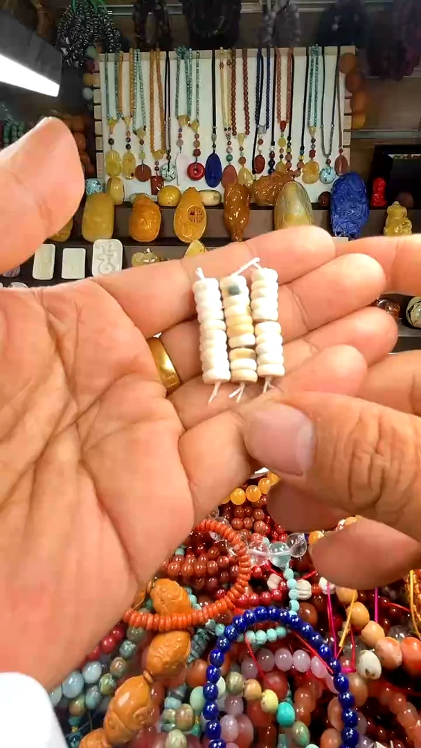 【闪购商品】翡翠散珠卡(多样性发货只发一件)137750