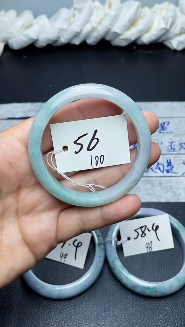 未镶嵌手镯翡翠100
