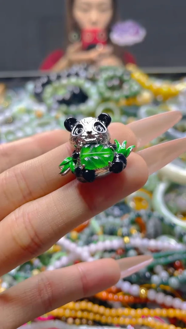 颈饰未镶嵌翡翠/U/翡翠A货，一件也是批发价