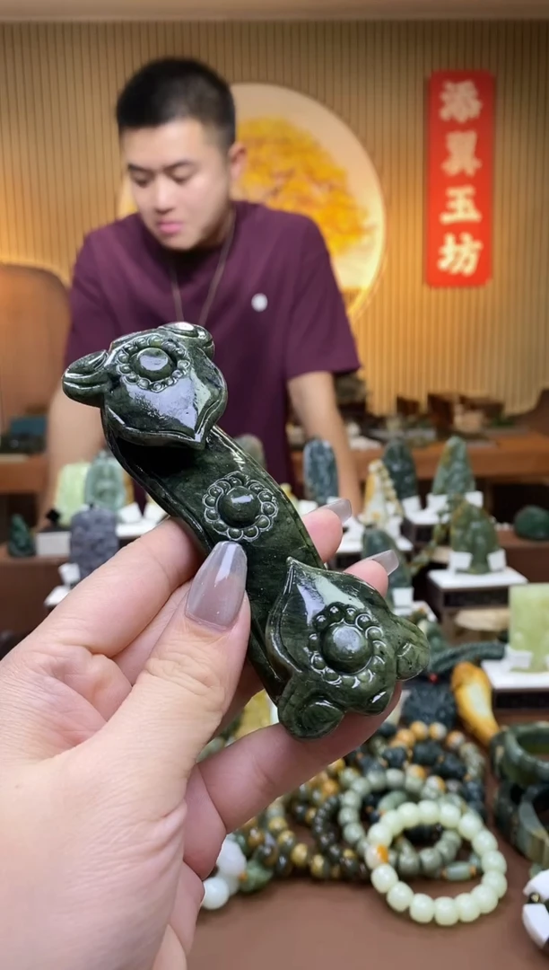 【闪购商品】蛇纹石玉手把未镶嵌多样性随机发一