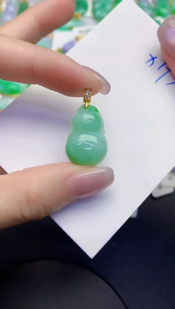 颈饰未镶嵌翡翠缅甸天然翡翠A货