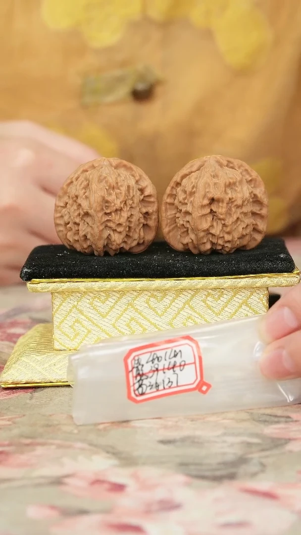 把件文玩核桃白狮子微修