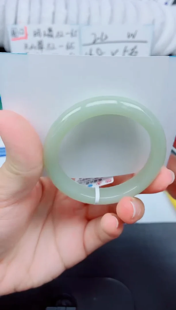 未镶嵌手镯石英质玉207-51