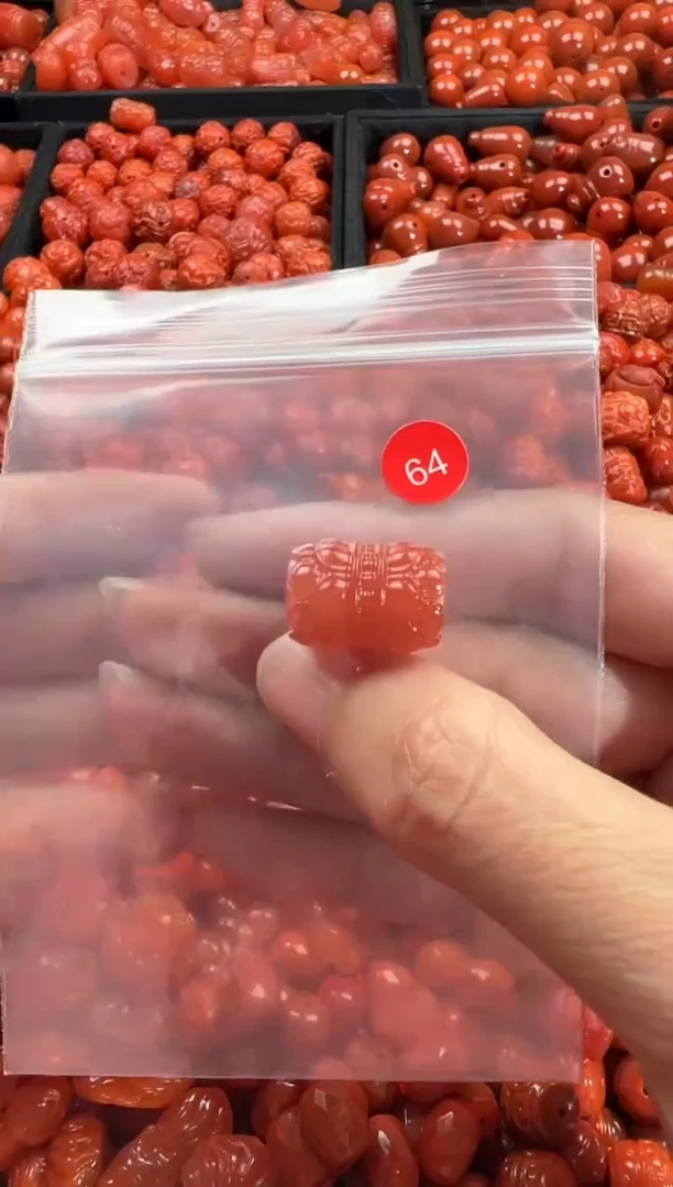 颈饰未镶嵌南红玛瑙1