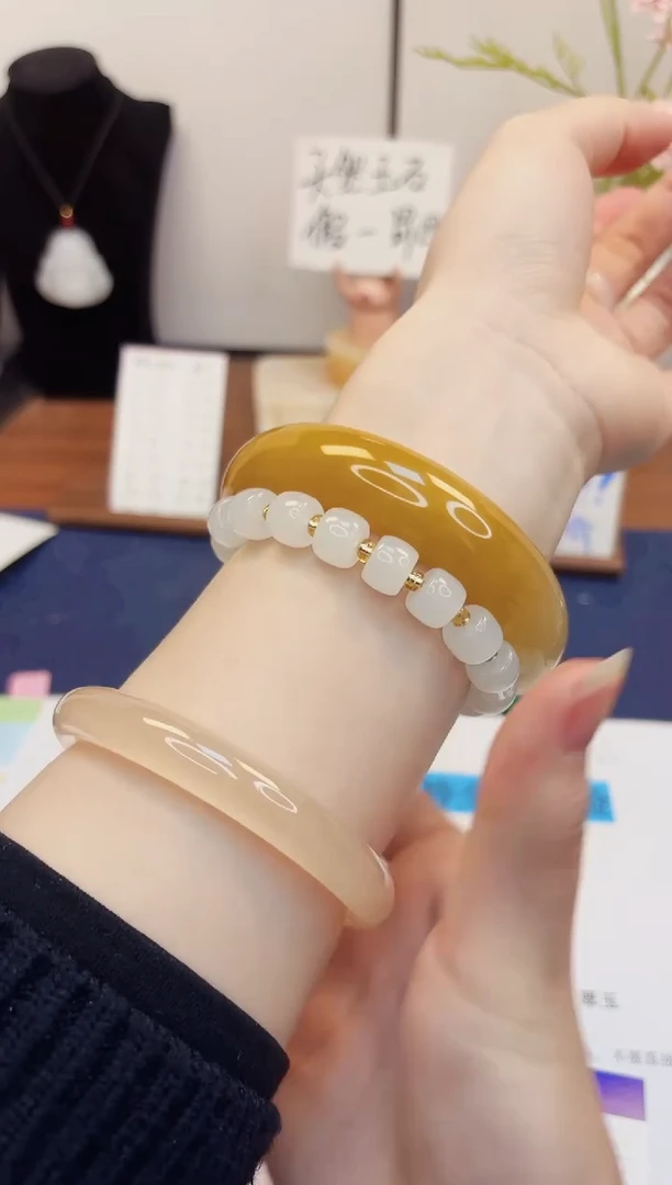 【闪购商品】石英质玉手镯未镶嵌375-财气镯-圈口62