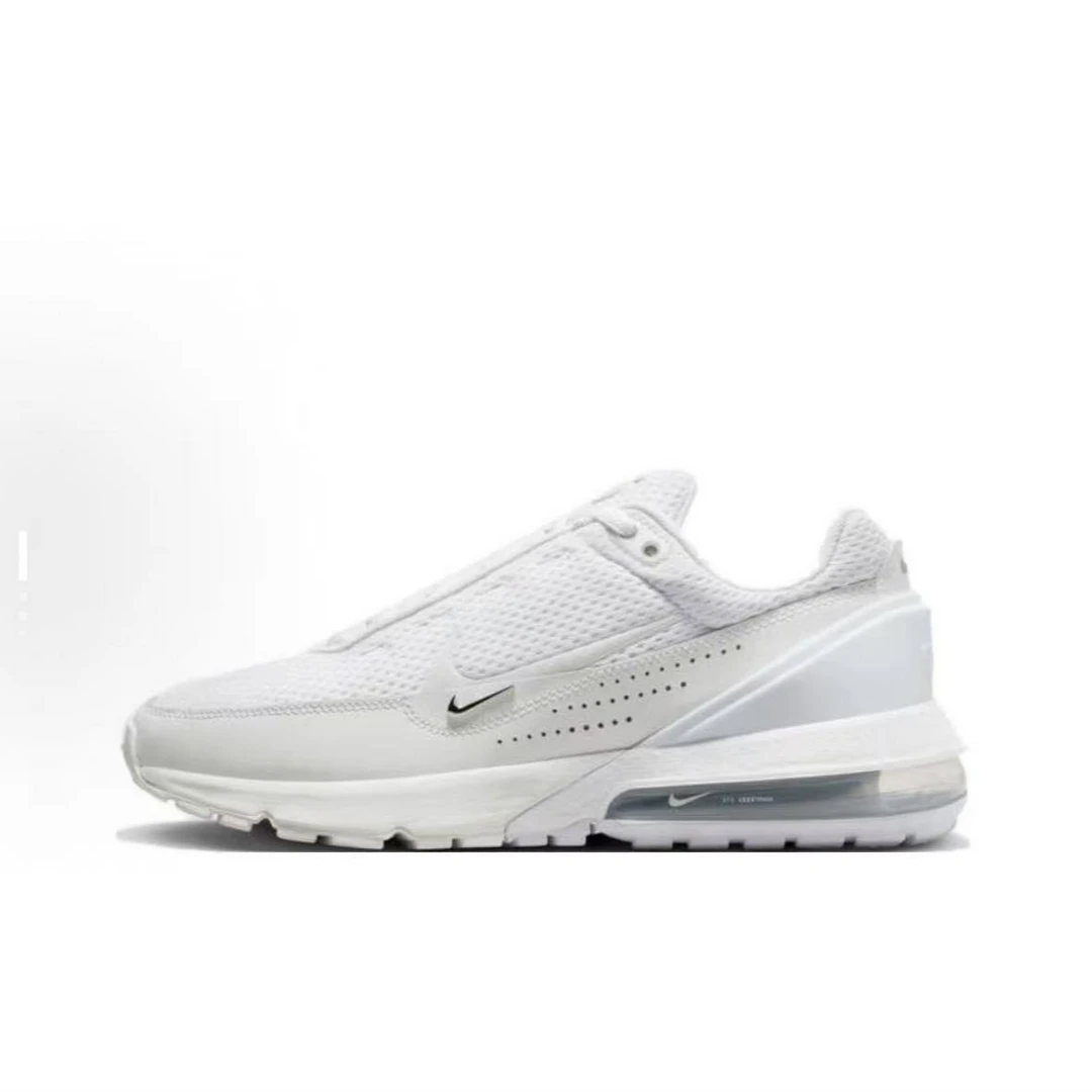 宇露瑕疵无原装鞋盒 42.5码Nike Air Max低帮休闲鞋DRO453-101