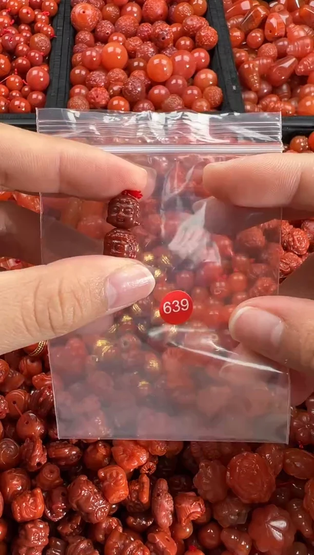 【闪购商品】南红玛瑙颈饰未镶嵌1