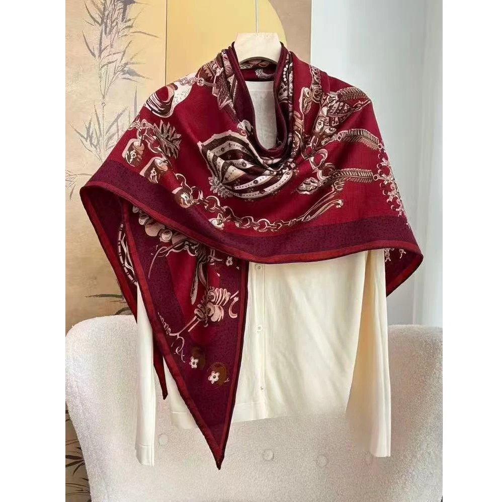 【酒红权杖】逐梦鸟新款围巾女冬季披肩三角巾桑蚕丝羊毛125×200cm