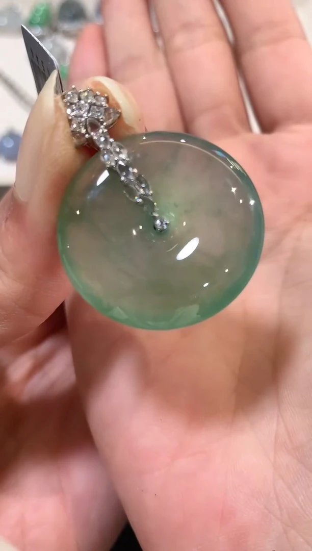 翡翠18K金镶嵌吊坠(不含链)b97