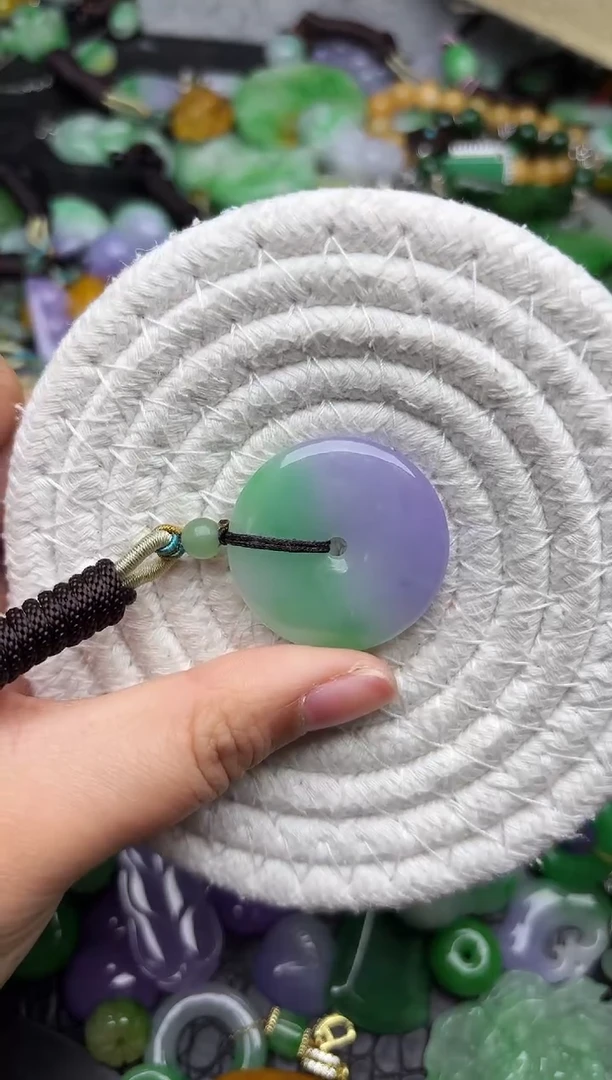 颈饰未镶嵌翡翠缅甸翡翠吊坠