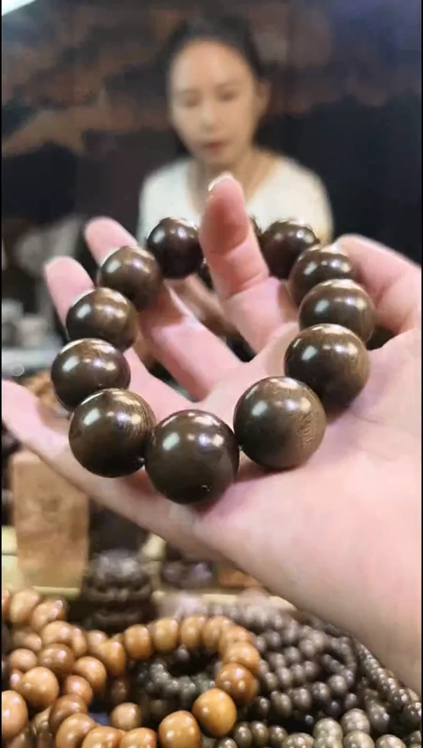 金丝楠2.0阴沉绿手串