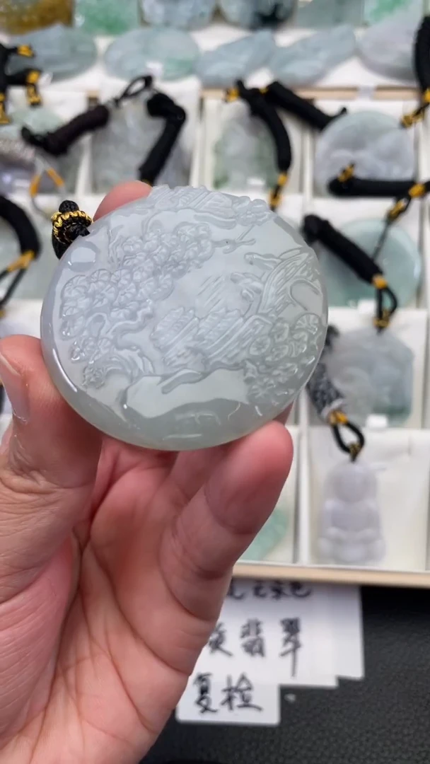 颈饰未镶嵌翡翠天然缅甸翡翠A货335