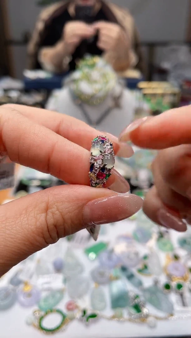 颈饰银S925镶嵌翡翠戒指