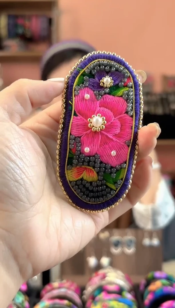 织绣艺枝独绣手工饰品275